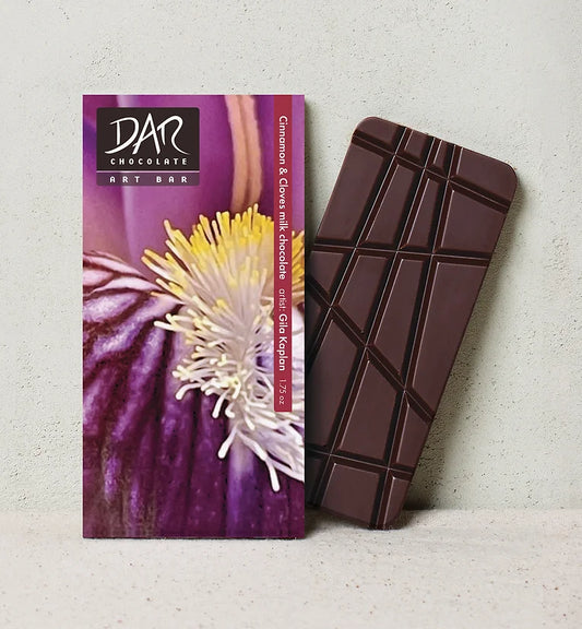 DAR Cinnamon & Cloves Bar milk chocolate (60%) -- 1.75oz